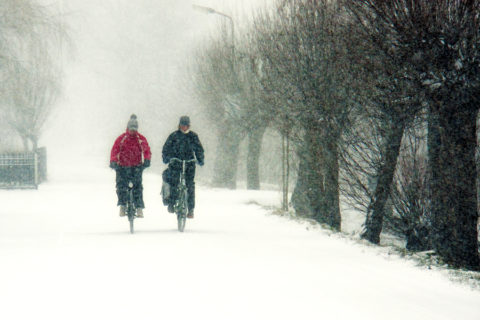 Hoe kom je al fietsend de winter door?